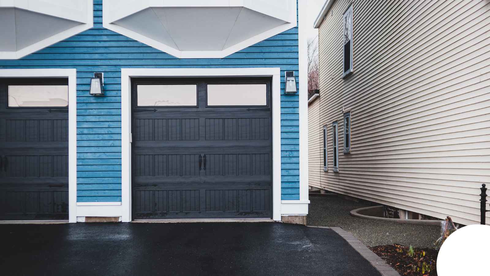 Garage Door in Belvedere Heights, Riverside, CA — William Garage Door Cable Repair Riverside Garage Door in Belvedere Heights, Riverside, CA — William Garage Door Cable Repair Riverside