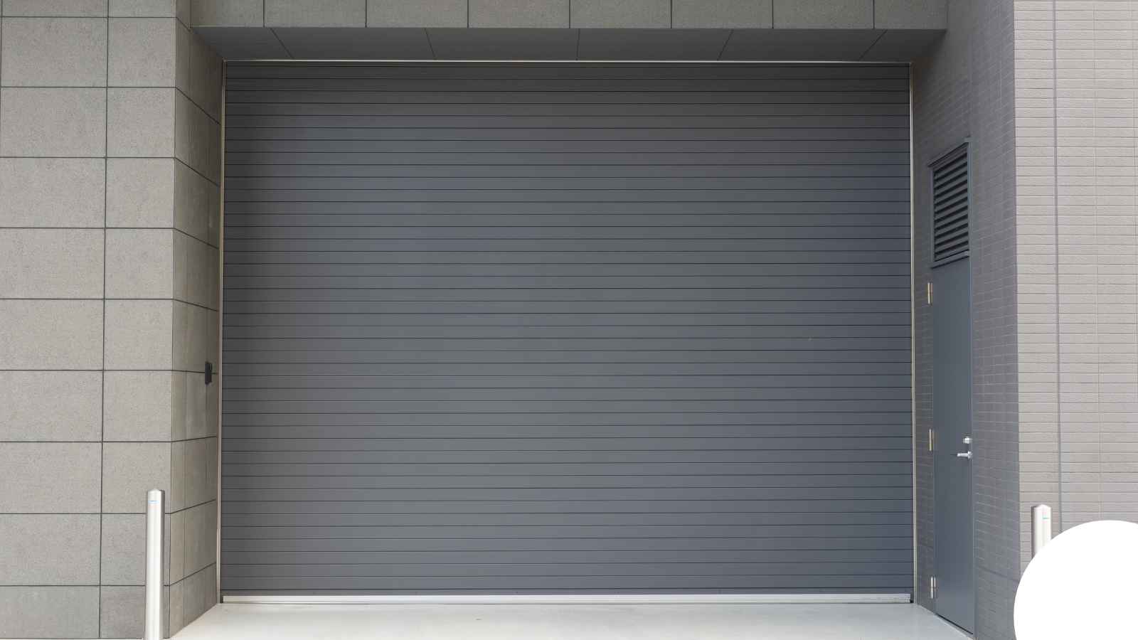 Garage Door in Arlington, Riverside, CA — William Garage Door Cable Repair Riverside Garage Door in Arlington, Riverside, CA — William Garage Door Cable Repair Riverside